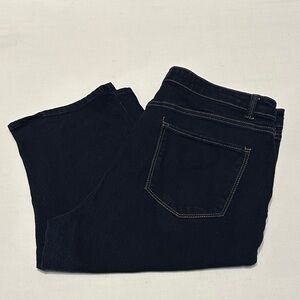 No Boundaries Capri Jeans